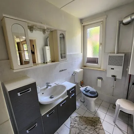 Lindemann Apartment *